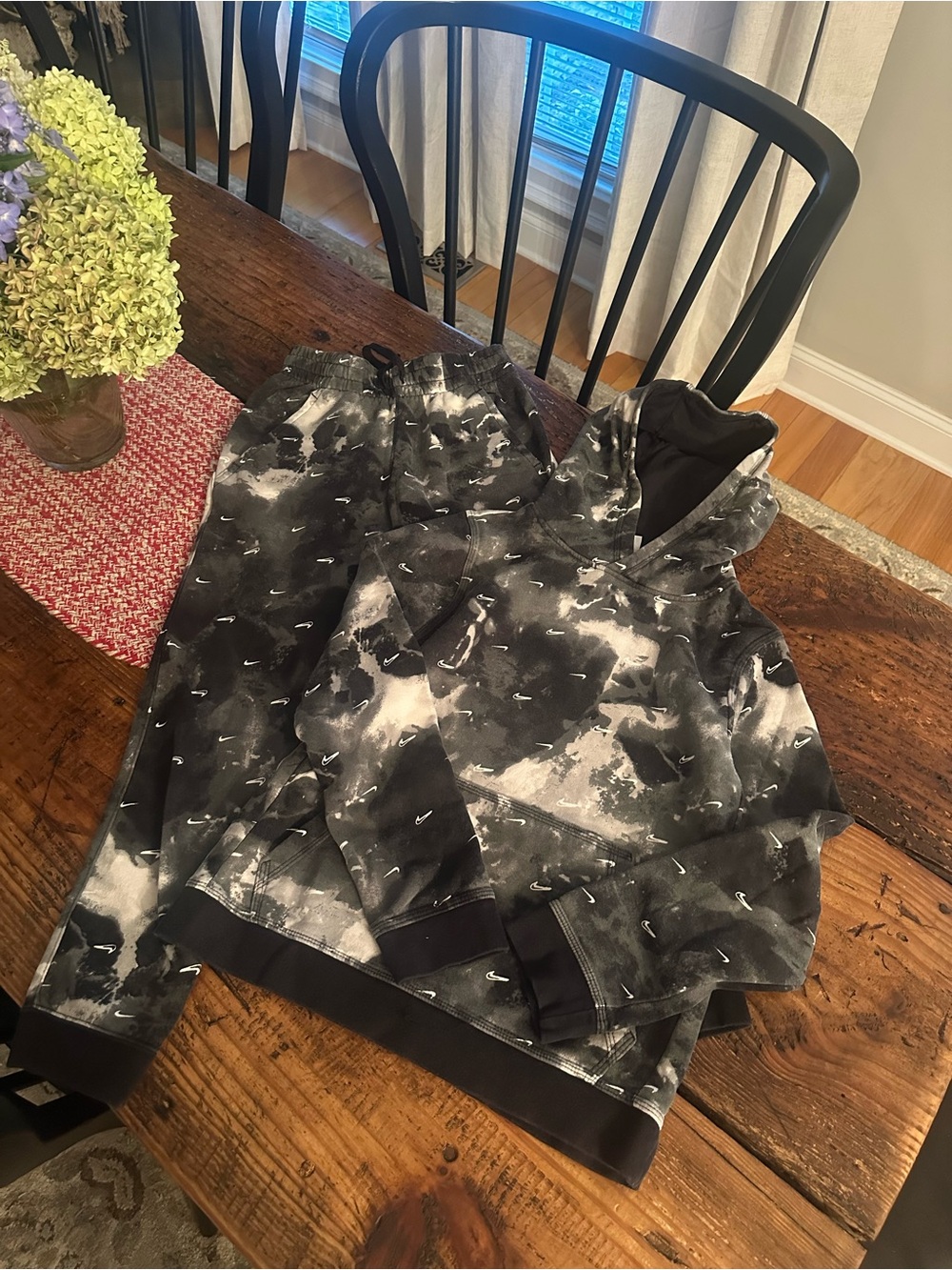 Nike Black & Gray Tie-Dye Hoodie and Sweatpants Set